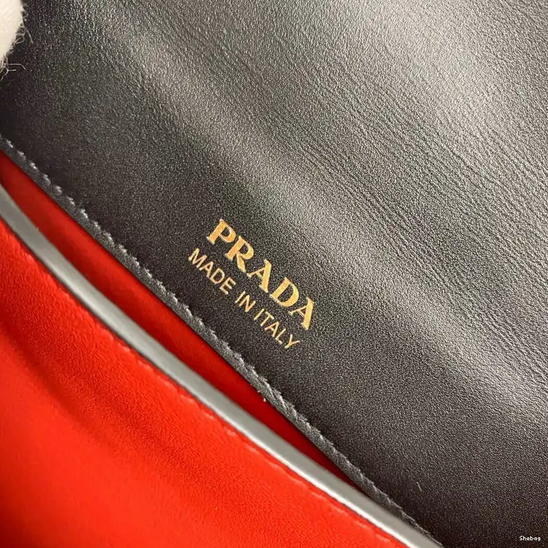 Bags Prada 206B570021 0810